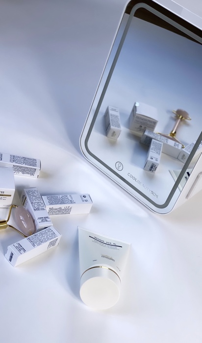 Coolboxbeauty Flash Box серебрянный термоэлектрический автохолодильник