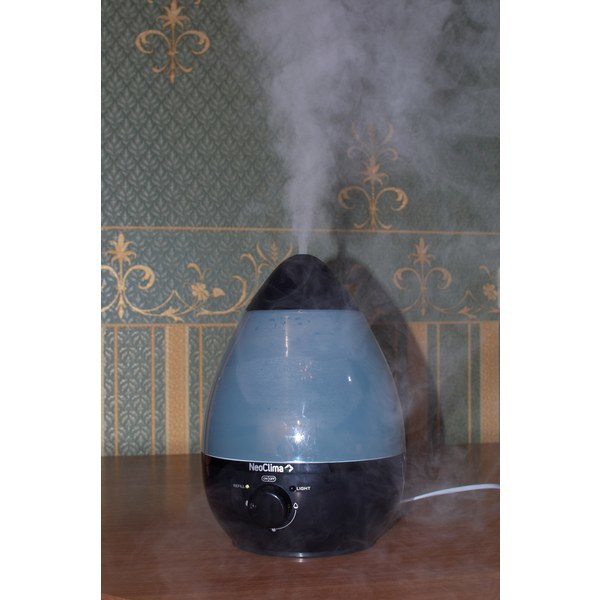 Neoclima NHL-220L чёрный ультразвуковой увлажнитель воздуха