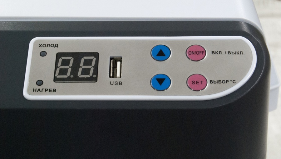 AVS CC-24WBC(программное цифровое управление, USB-порт) 24л 12V/24V/220V термоэлектрический автохолодильник