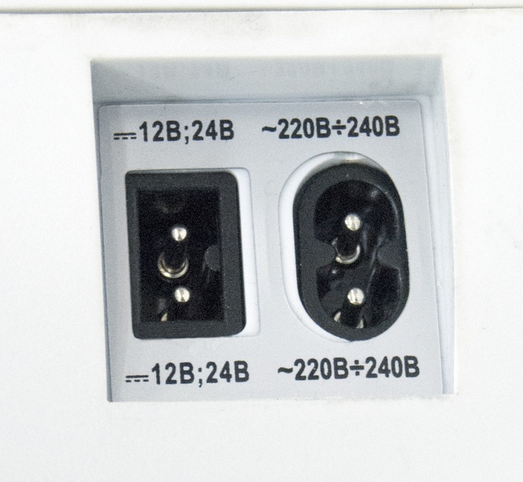 AVS CC-27WBC(программное цифровое управление, USB-порт) 27л 12V/24V/220V термоэлектрический автохолодильник