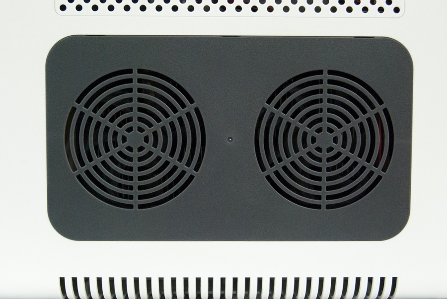 AVS CC-27WBC(программное цифровое управление, USB-порт) 27л 12V/24V/220V термоэлектрический автохолодильник