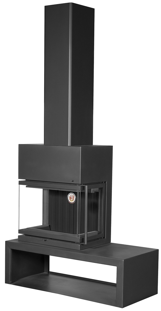 ЭКОКАМИН МАДРИД на дровнике Гигант слева готовый дровяной каминокомплект