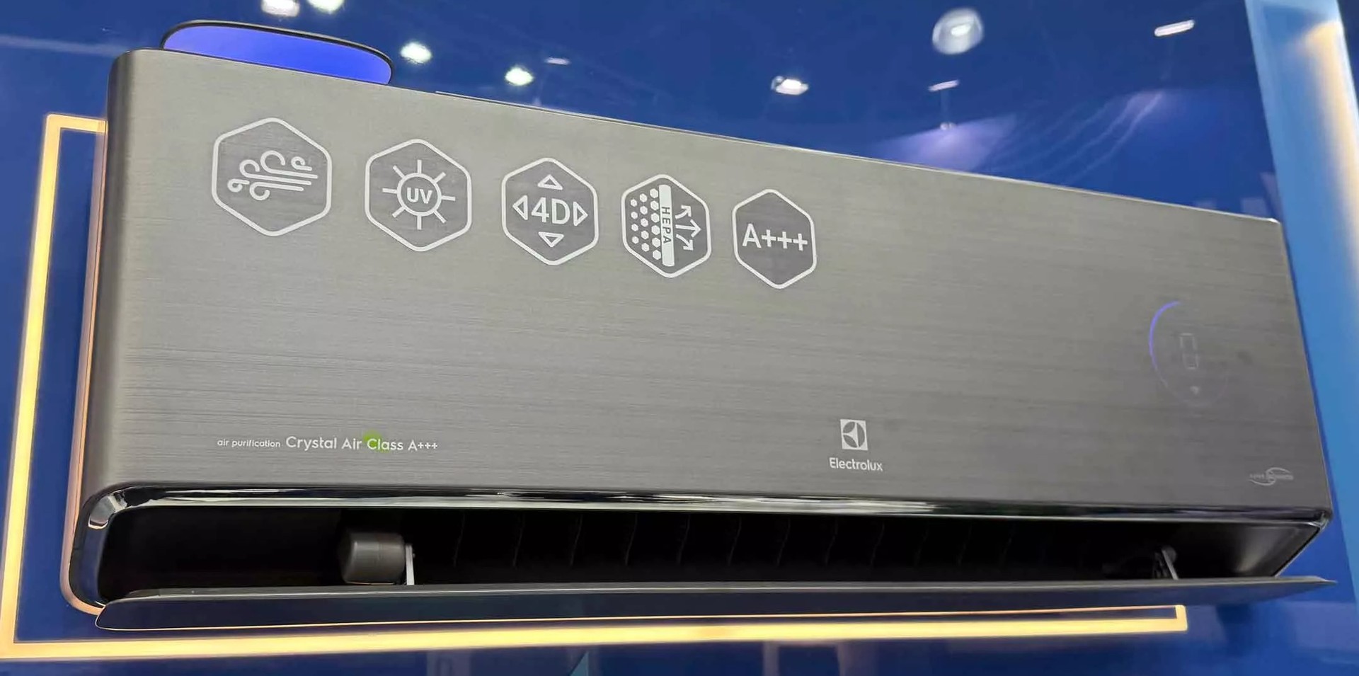 Electrolux Crystal Air EACS/I-10HFA/N8_V2 настенный кондиционер