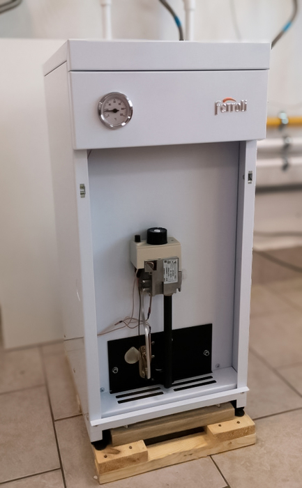 Ferroli TORINO 25 (0QN009YA) напольный газовый котел