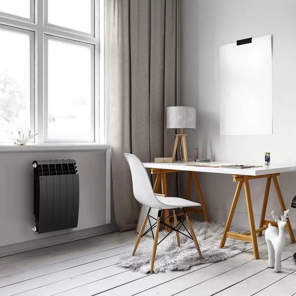 Royal Thermo BILINER B 500 Чёрный - 4 секц. биметаллический радиатор