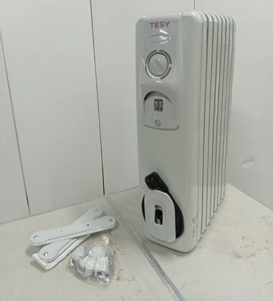 Tesy CC 2008 E05 R уценённый масляный радиатор