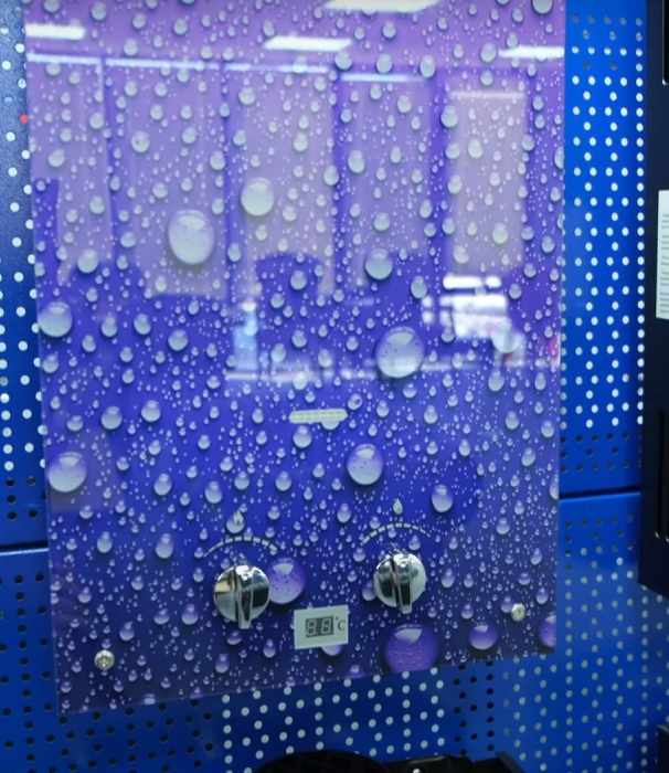 VEKTOR eco G (капли на стекле) газовый проточный водонагреватель
